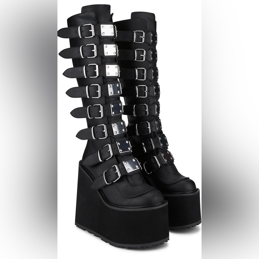 Demonia Trinity Boots size 8